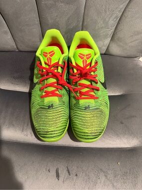 Nike Kobe Mentality 2 “Grinch”